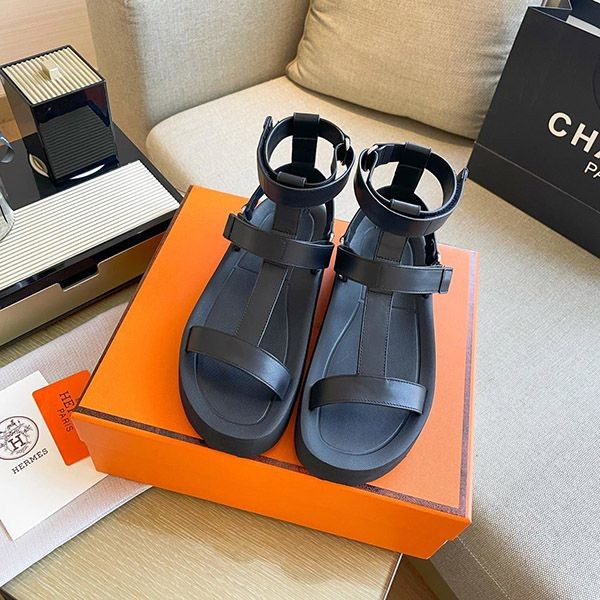 夏のお出かけに♪テクノ サンダル コピー【エルメス】Enid Sandal H221033Z02360通販